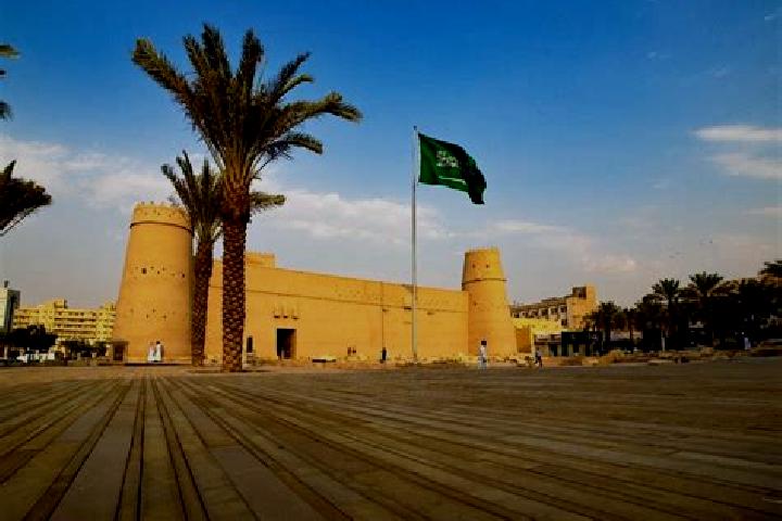 Aubrey, 24 — Escort in Al Majma ah, Saudi Arabia