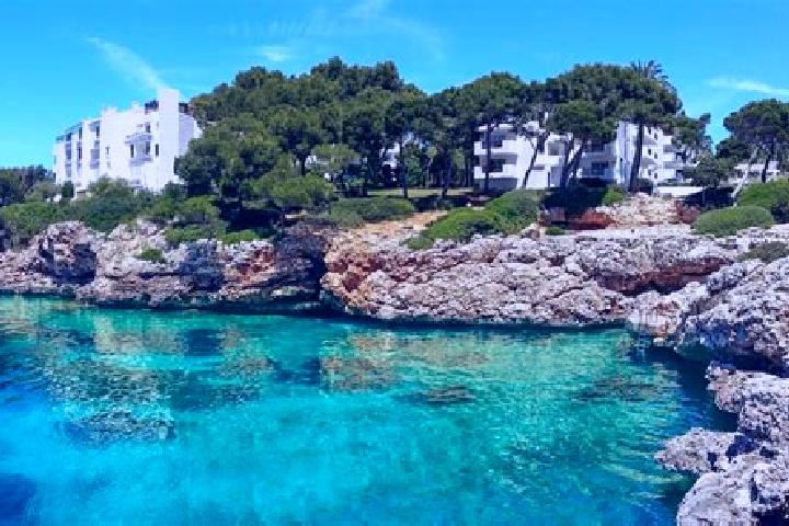 Aubrey, 24 — Escort in Cala d Or, Spain