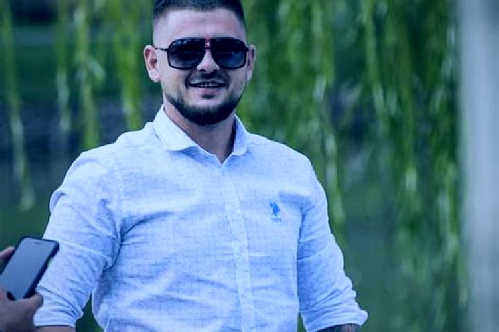 Aubrey, 24 — Escort in Jirlau, Romania