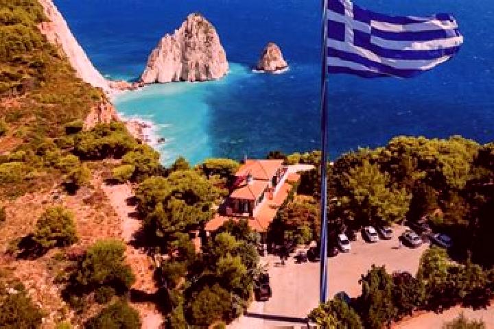 Aubrey, 24 — Escort in Kalliteros, Greece