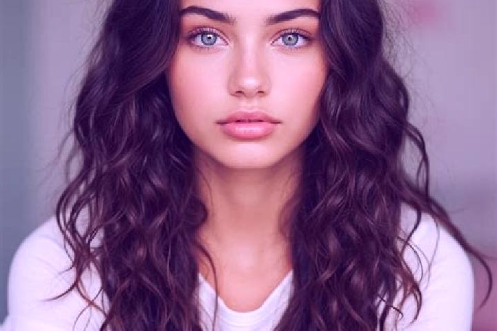 Aubrey, 25, a brunette amber-eyed mediterranean companion based in Bayan Tuohai. Offering Dinner Date, Travel Companion, Overnight, Massage. Available for in...