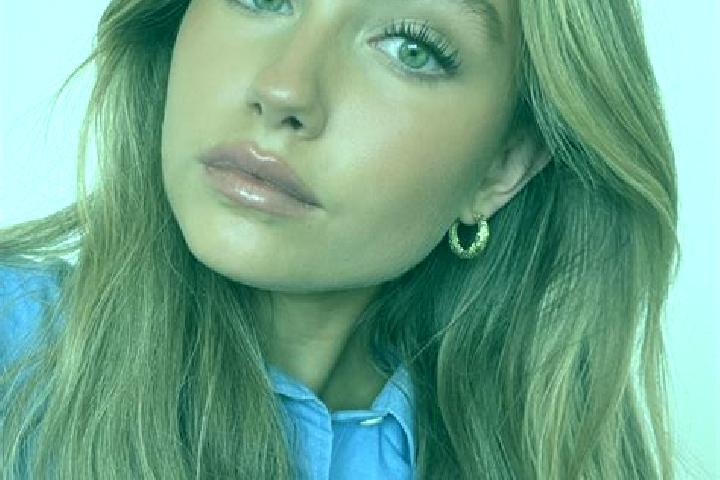 Aubrey, 25, a dark blonde green-eyed middle eastern companion based in Fort Bragg. Offering Domination, A-Level, Massage, Overnight. Available for incall and...