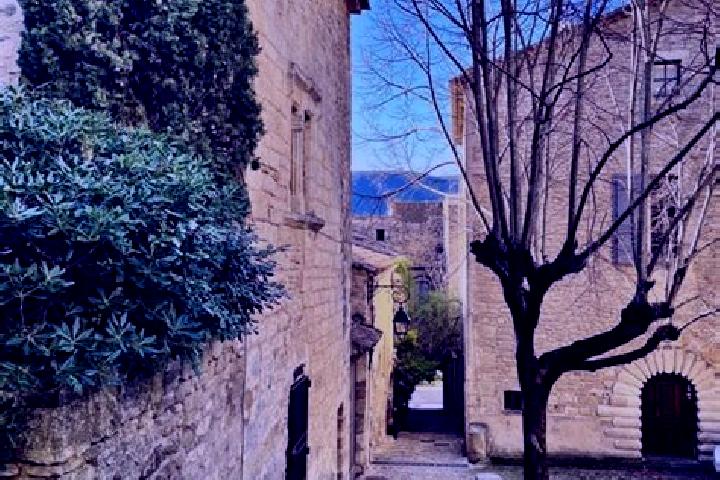 Aubrey, 25 — Escort in Bonnieux, France