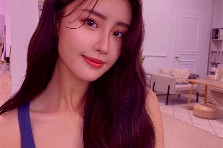 Aubrey, 25 — Escort in Qingshuping, China