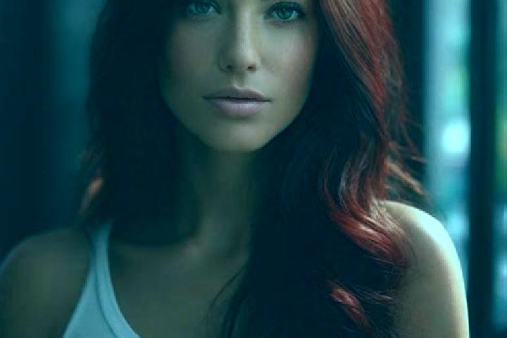 Aubrey, 26, a auburn hazel-eyed caucasian companion based in Varimli. Offering Tantra, 69, Striptease. Available for incall and outcall, day and evening dates.