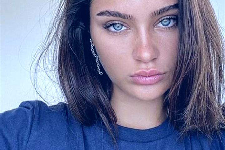 Aubrey, 26, a brunette dark-eyed caribbean companion based in Pochinki. Offering Overnight, Erotic Massage, BDSM. Available for incall and outcall, overnight...