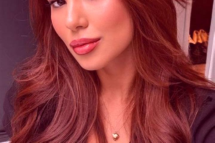 Aubrey, 26, a chestnut brown-eyed latina companion based in Bazra. Offering GFE, Roleplay, Domination, A-Level. Available for incall and outcall, day and eve...