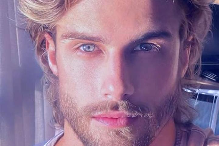 Aubrey, 26, a dark blonde blue-eyed mediterranean companion based in Sengan. Offering Deep French Kissing, Duos, OWO. Available for incall and outcall, overn...