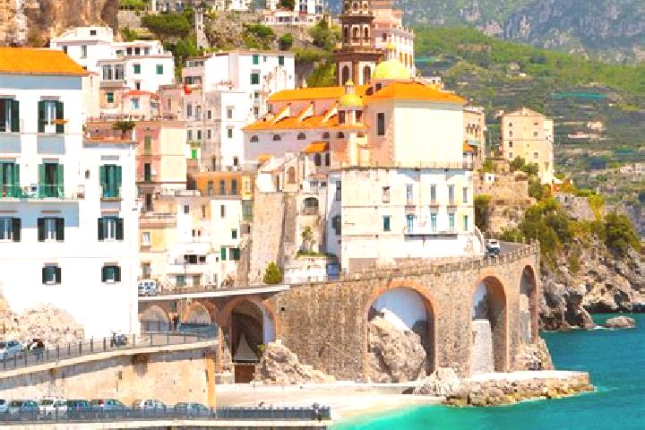 Aubrey, 26 — Escort in Daone, Italy