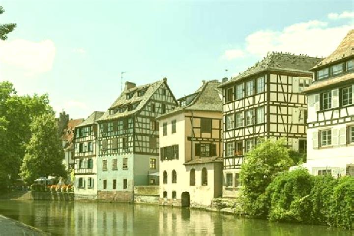 Aubrey, 26 — Escort in Mundolsheim, France