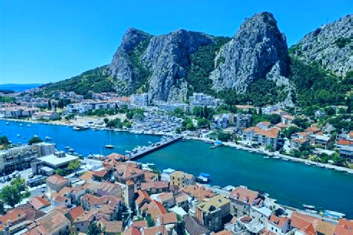 Aubrey, 26 — Escort in Omis, Croatia