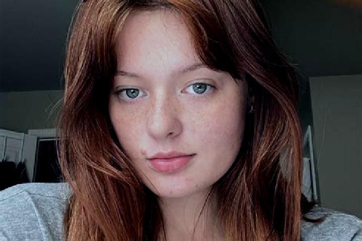 Aubrey, 27, a auburn grey-eyed caucasian companion based in Cayirli. Offering Travel Companion, GFE, Couples. Available for incall and outcall, day and eveni...