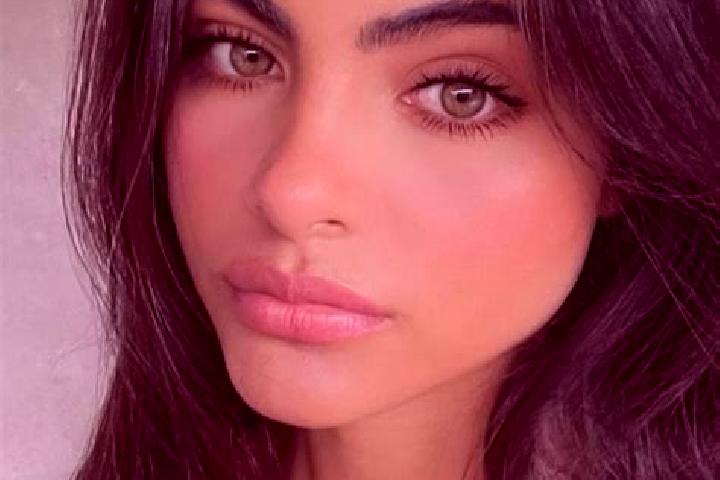 Aubrey, 27, a brunette dark-eyed caribbean companion based in Untermunkheim. Offering GFE, Dinner Date, 69, Erotic Massage, Domination. Available for incall ...
