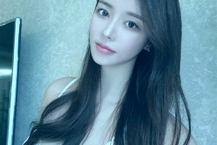 Aubrey, 27 — Escort in Gyairong, China