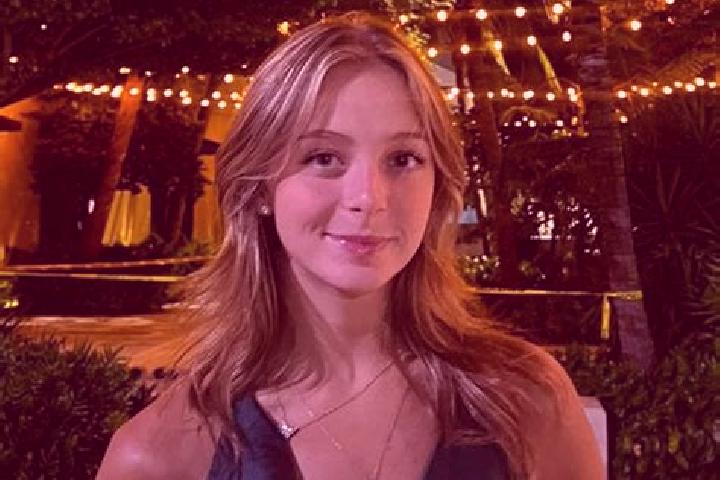 Aubrey, 27 — Escort in Louisburg, United States