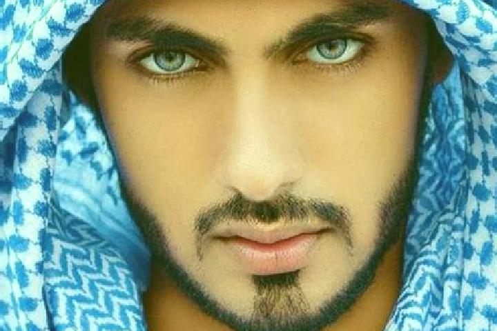 Aubrey, 28, a red blue-eyed middle eastern companion based in Saal an der Saale. Offering Fetish, Striptease, Dinner Date, Travel Companion, Erotic Massage. ...