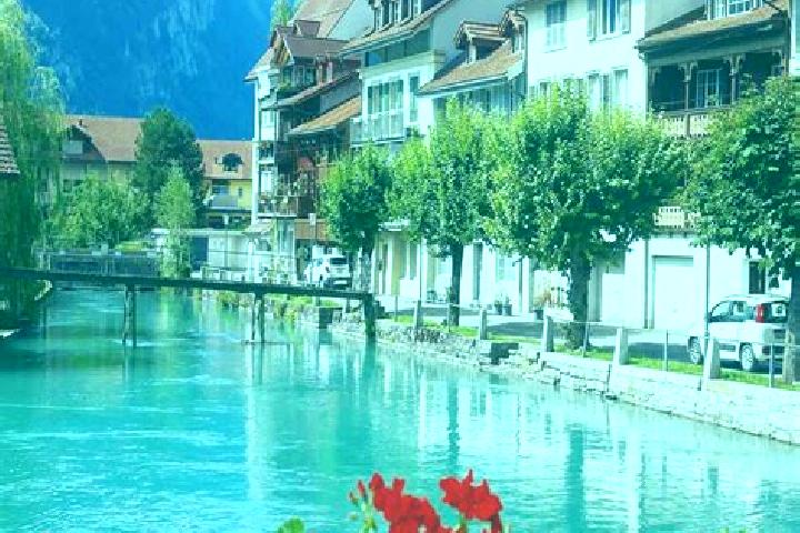 Aubrey, 28 — Escort in Savigny, Switzerland