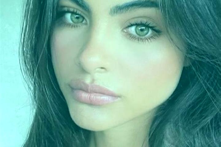 Aubrey, 29, a brunette dark-eyed middle eastern companion based in Oncala. Offering Domination, Dinner Date, Massage, 69, GFE. Available for incall and outca...