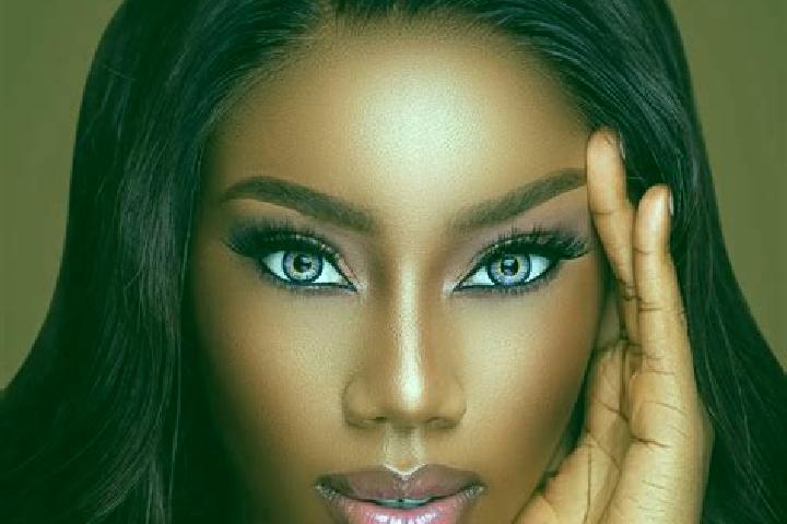 Aubrey, 29, a chestnut blue-eyed ebony companion based in Cho Moi. Offering Striptease, Roleplay, A-Level, BDSM, Overnight. Available for incall and outcall,...