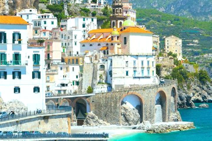 Aubrey, 29 — Escort in Siris, Italy