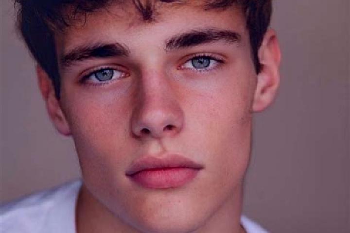 Aubrey, 30, a auburn brown-eyed caucasian companion based in Ipora do Oeste. Offering Domination, Striptease, 69. Available for incall and outcall, overnight...