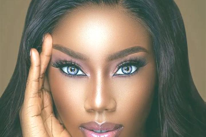 Aubrey, 30, a chestnut blue-eyed ebony companion based in Chakghat. Offering Domination, Erotic Massage, CIM. Available for incall and outcall, day and eveni...