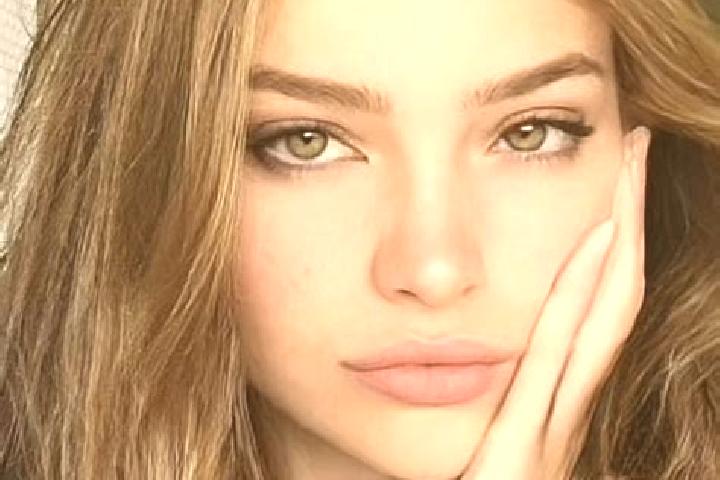 Aubrey, 30, a dark blonde dark-eyed caucasian companion based in Somoskoujfalu. Offering Girlfriend Experience, Erotic Massage, Party Girl, Travel Companion....