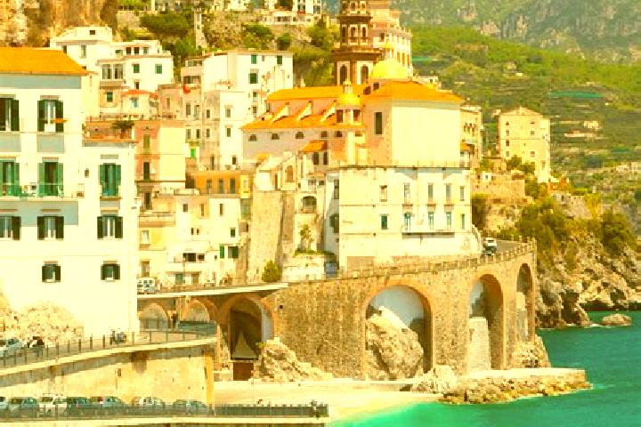Aubrey, 30 — Escort in Montagna, Italy