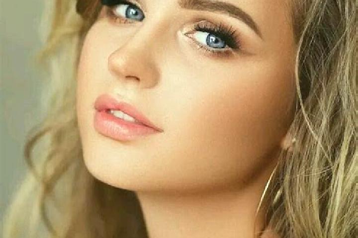 Aubrey, 31, a dark blonde blue-eyed ebony companion based in Abcoven. Offering Prostate Massage, Striptease, Travel Companion, Couples. Available for incall ...