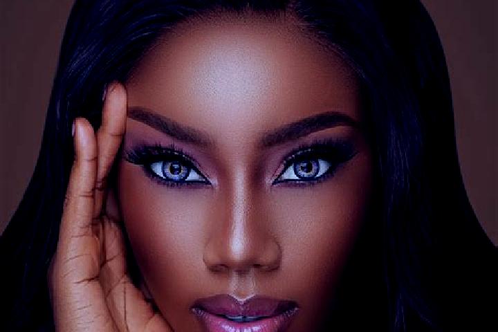 Aubrey, 31, a red blue-eyed ebony companion based in Navarres. Offering Dinner Date, Deep French Kissing, Overnight. Available for incall and outcall, day an...
