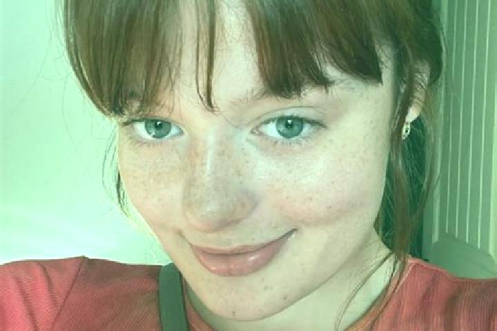 Aubrey, 31, a red brown-eyed caucasian companion based in Lannilis. Offering Girlfriend Experience, 69, GFE, BDSM, Domination. Available for incall and outca...