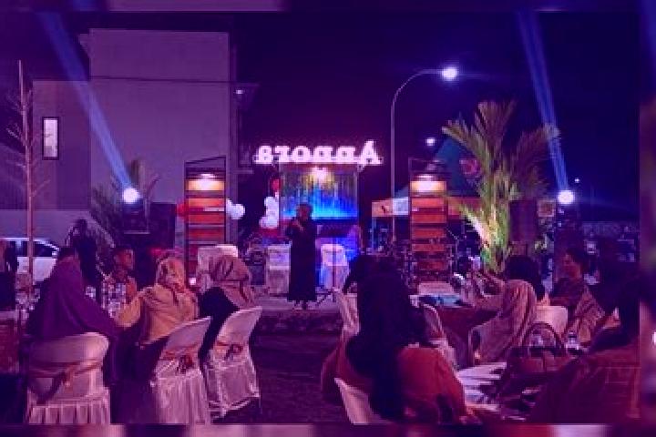 Aubrey, 31 — Escort in Sumbersuko, Indonesia