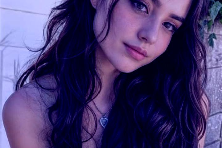 Aubrey, 32, a brunette hazel-eyed middle eastern companion based in Doren. Offering Couples, Girlfriend Experience, BDSM, 69. Available for incall and outcal...
