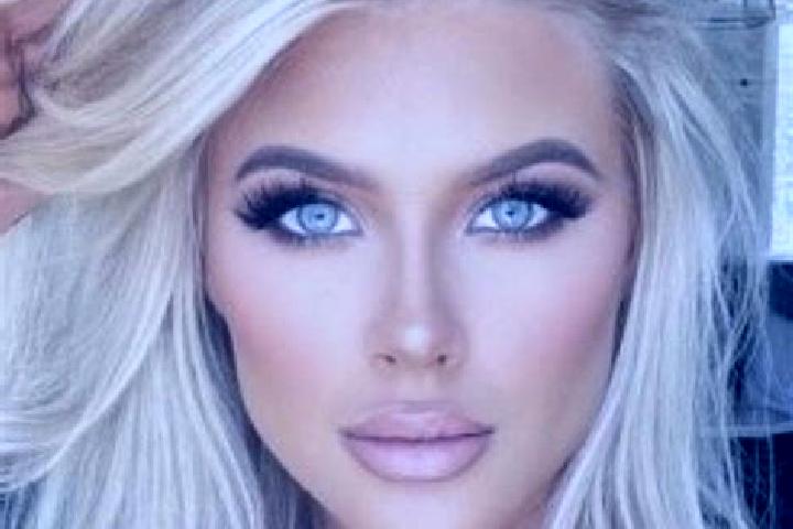 Aubrey, 32, a platinum blonde brown-eyed mixed companion based in Akieni. Offering Massage, Striptease, 69. Available for incall and outcall, day and evening...