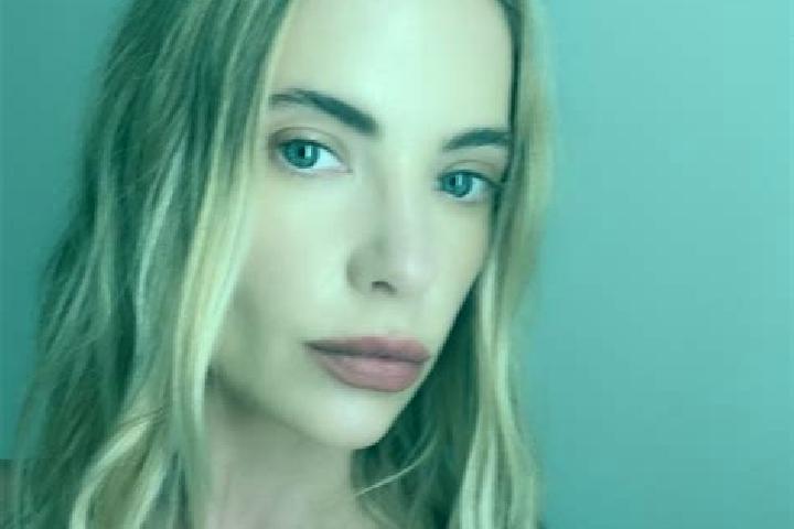 Aubrey, 32 — Escort in Newnham, Australia