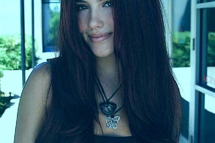 Aubrey, 33, a auburn dark-eyed caucasian companion based in Crisenoy. Offering Dinner Date, Party Girl, Massage, GFE. Available for incall and outcall, day a...