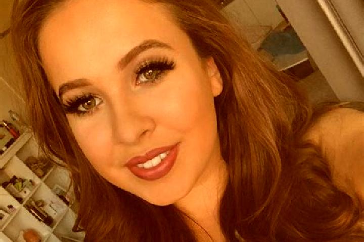 Aubrey, 33, a auburn dark-eyed european companion based in Royal Wootton Bassett. Offering Massage, Overnight, Tantra. Available for incall and outcall, over...