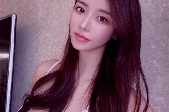 Aubrey, 33 — Escort in Dernang, China