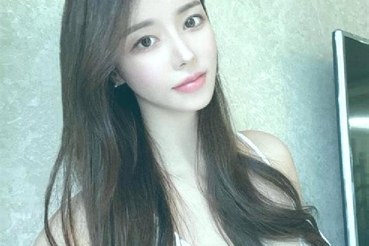 Aubrey, 33 — Escort in Xishiqiao, China
