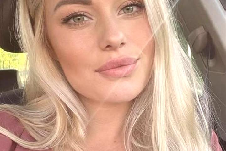 Aubrey, 34, a blonde hazel-eyed mediterranean companion based in San Antonio de la Gavia. Offering Striptease, A-Level, Fetish, Domination. Available for inc...