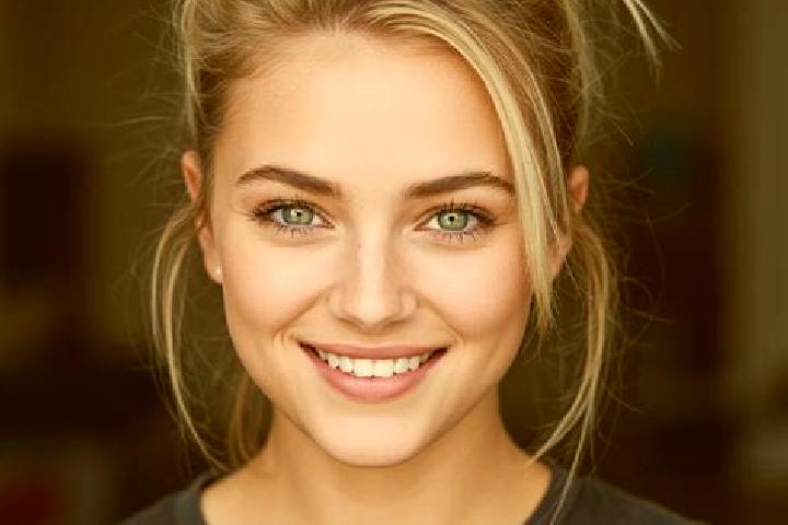 Aubrey, 34, a dark blonde green-eyed european companion based in Someshvara. Offering A-Level, OWO. Available for incall and outcall, day and evening dates.