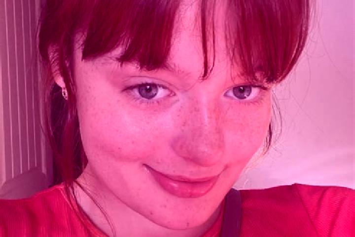 Aubrey, 34, a red brown-eyed mixed companion based in Khakhea. Offering Massage, BDSM, Prostate Massage, Travel Companion, Party Girl. Available for incall a...