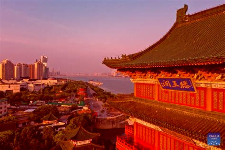 Aubrey, 34 — Escort in Fengcheng, China
