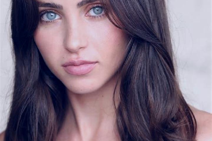 Aubrey, 35, a brunette blue-eyed latina companion based in Sarrancolin. Offering Overnight, A-Level, OWO, Girlfriend Experience, CIM. Available for incall an...