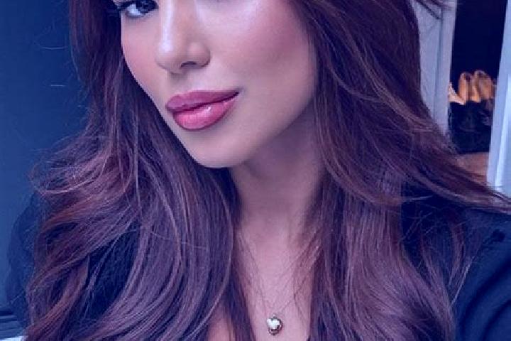 Aubrey, 35, a chestnut brown-eyed latina companion based in Ledenice. Offering BDSM, Erotic Massage, Dinner Date, Couples. Available for incall and outcall, ...