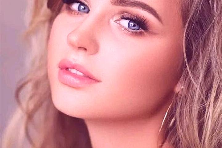 Aubrey, 35, a dark blonde blue-eyed mediterranean companion based in El Pinabeto. Offering Fetish, Girlfriend Experience, Overnight, Travel Companion. Availa...