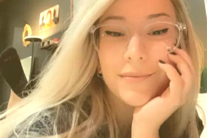 Aubrey, 35, a platinum blonde amber-eyed middle eastern companion based in Voronkiv. Offering Domination, Duos, Deep French Kissing, Massage. Available for i...