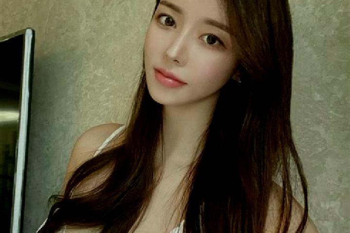 Aubrey, 35 — Escort in Houzhen, China