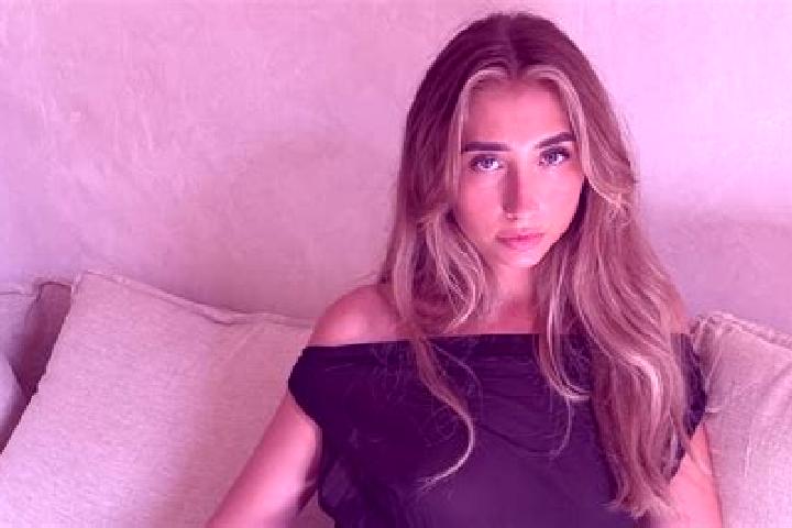 Aubrey, 35 — Escort in Recologne, France