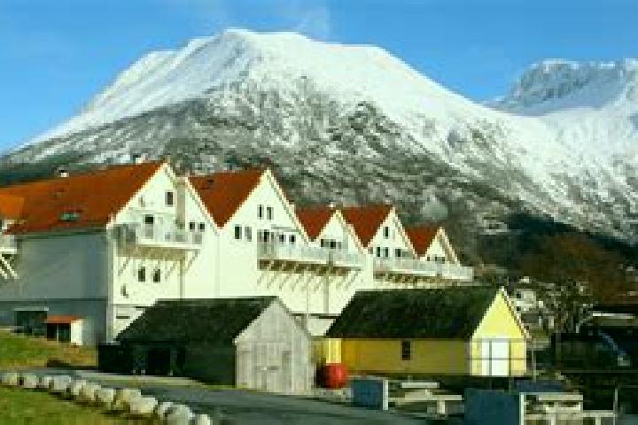 Aubrey, 35 — Escort in Rosendal, Norway